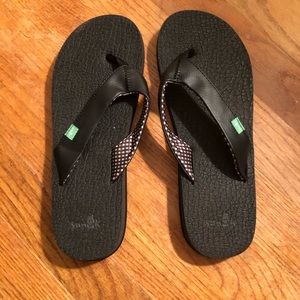 Sanuk flip flops